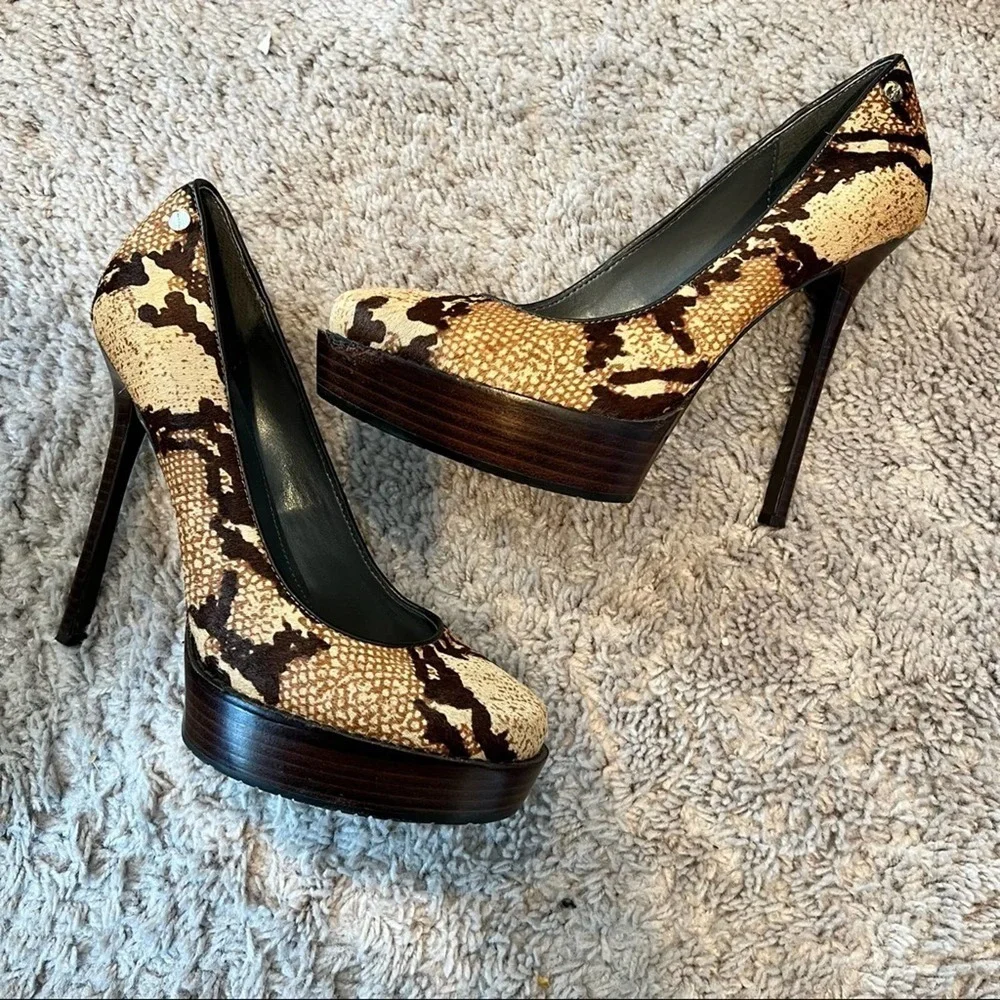 Calvin Klein animal print platform shoes size 7.5   #024-1